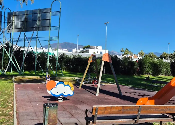 Marbella Costalita 1 * 에스테포나